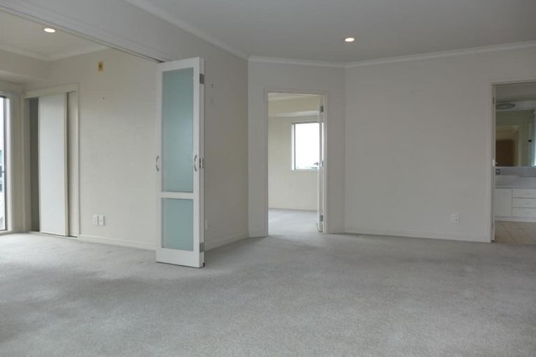 Photo of property in Tower Hill Apartments, 14a/1 Emily Place, Auckland Central, Auckland, 1010