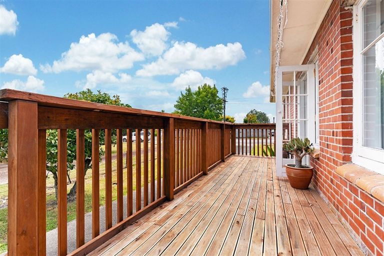 Photo of property in 20 Nile Road, Kelston, Auckland, 0602