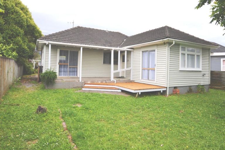 Photo of property in 147 Bartholomew Road, Levin, 5510