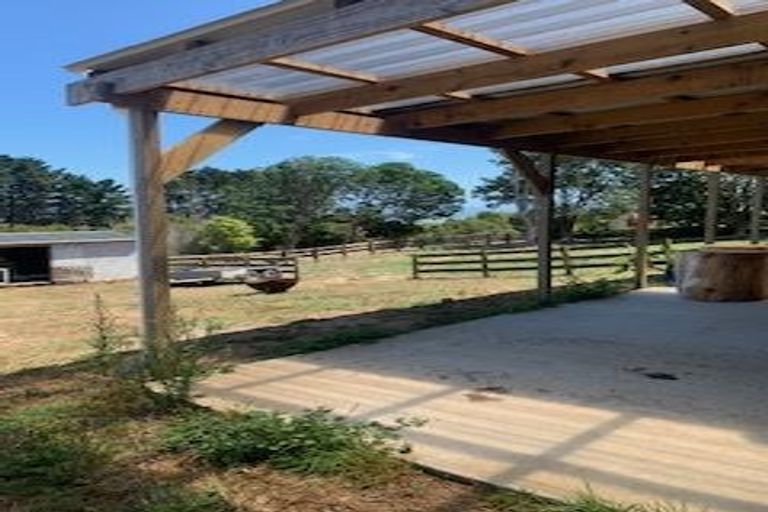 Photo of property in 337e Clarks Beach Road, Clarks Beach, Pukekohe, 2679