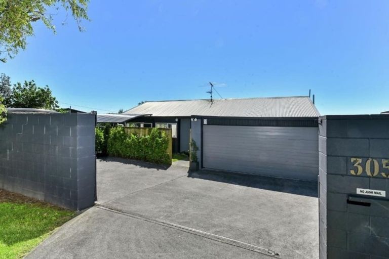 Photo of property in 1/305 East Coast Road, Mairangi Bay, Auckland, 0630