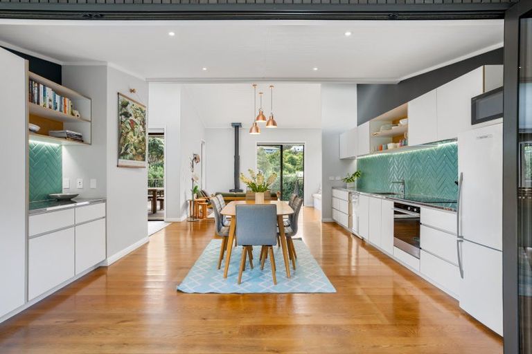 Photo of property in 200 Onemana Drive, Onemana, Whangamata, 3691