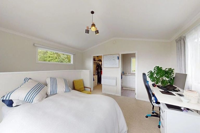 Photo of property in 12 Tolhurst Street, Johnsonville, Wellington, 6037