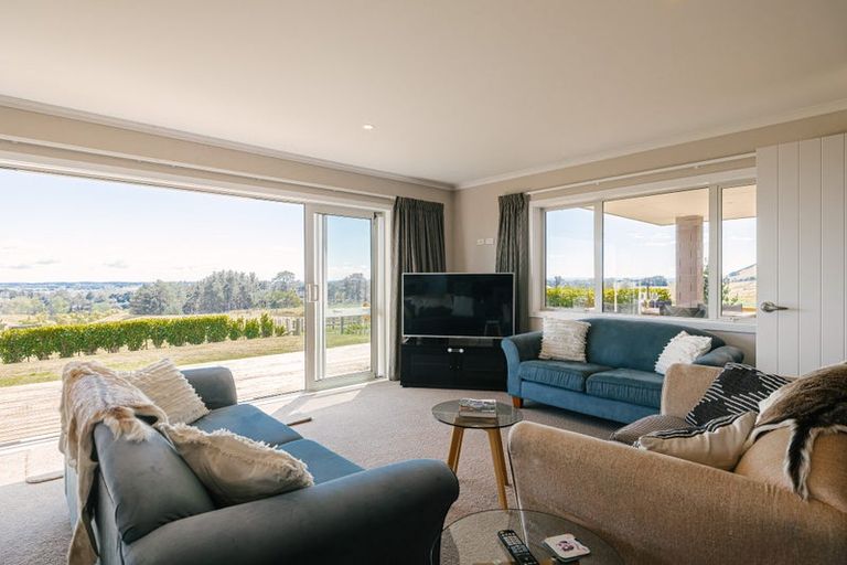 Photo of property in 225 Albert Road, Tokomaru, Palmerston North, 4474