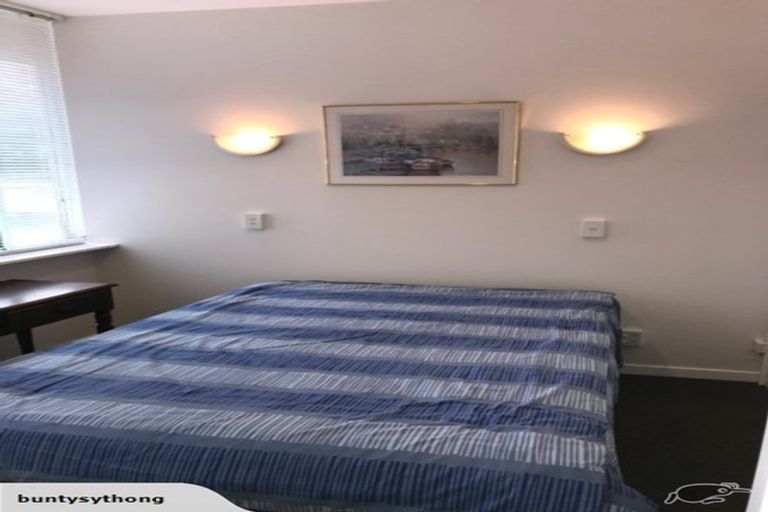 Photo of property in Terrace Tower Apartments, 1d/126 The Terrace, Wellington Central, Wellington, 6011