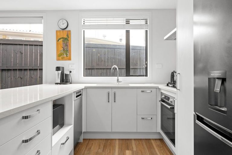 Photo of property in 2/2 English Street, Saint Andrews, Hamilton, 3200