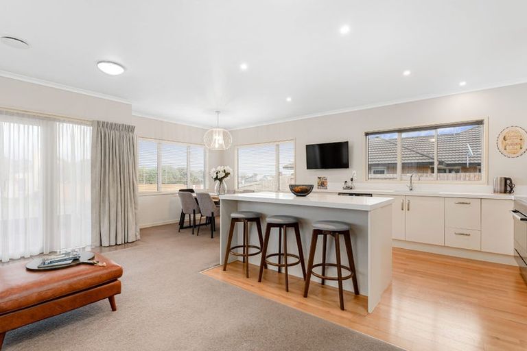 Photo of property in 35 Masefield Terrace, Kelvin Grove, Palmerston North, 4414