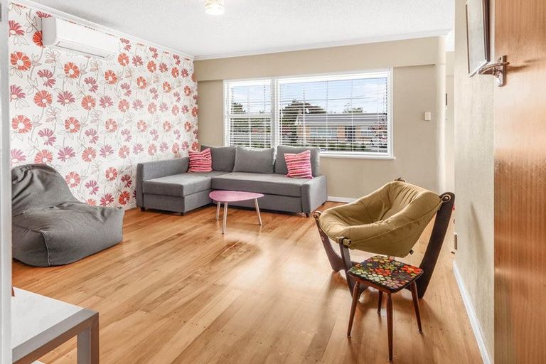 Photo of property in 1 Kingsley Street, St Andrews, Hamilton, 3200