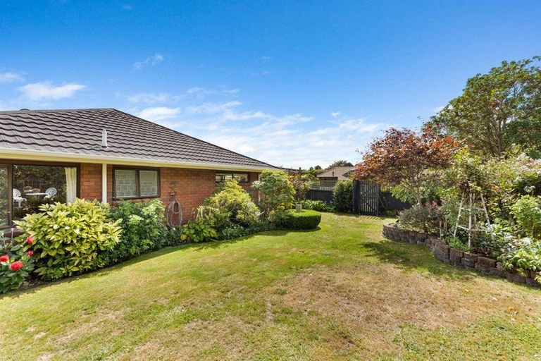 Photo of property in 2 Amokura Street, Waikanae, 5036