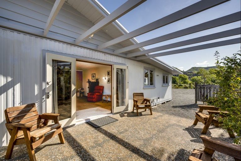 Photo of property in 36 Airini Road, Waimarama, Havelock North, 4294