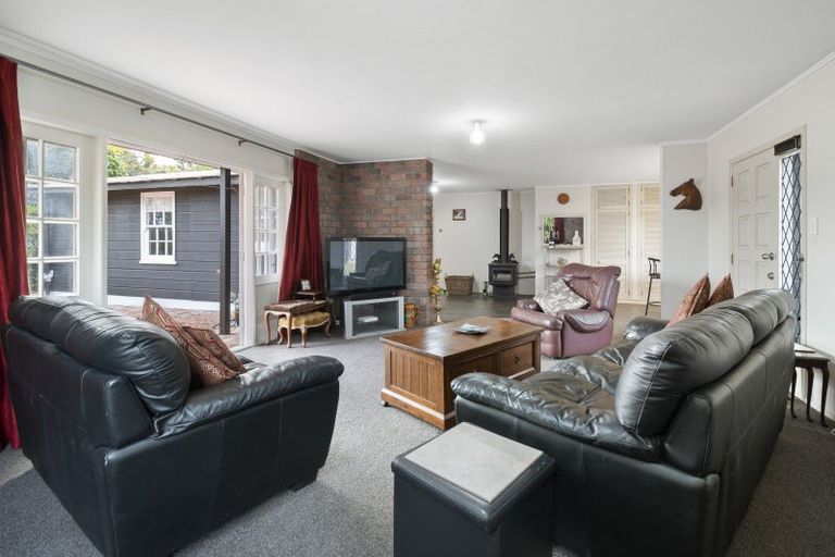 Photo of property in 273 Parewanui Road, Bulls, 4894