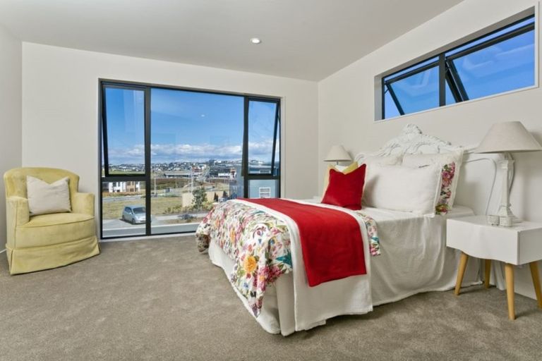 Photo of property in 4 Tawatawa Street, Long Bay, Auckland, 0630
