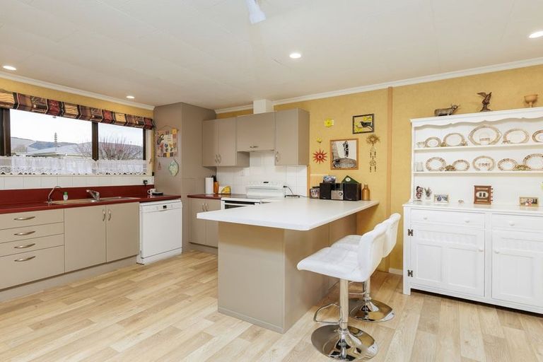 Photo of property in 20 Hughes Street, Waimate, 7924