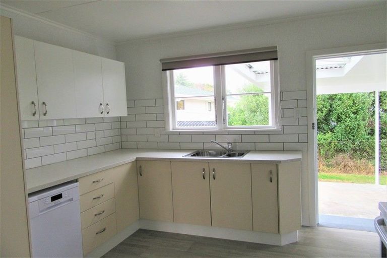 Photo of property in 100 Derby Street, Feilding, 4702