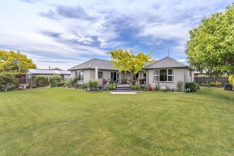 Photo of property in 5 Nyoli Street, Northcote, Christchurch, 8052