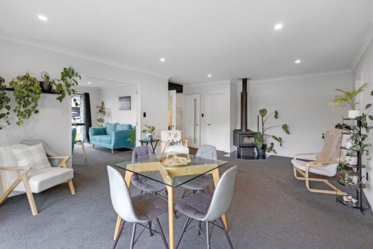 Photo of property in 10 Walter Place, Kirwee, Darfield, 7571