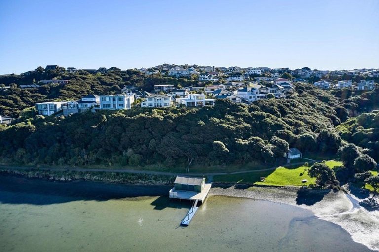 Photo of property in 31 Pendennis Point, Camborne, Porirua, 5026