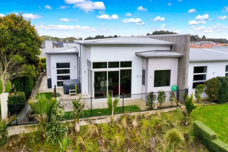 Photo of property in 45 Links Drive, Waiwhakaiho, New Plymouth, 4312