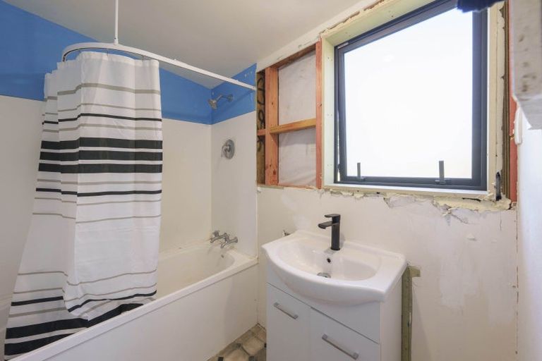 Photo of property in 9 Princes Street, Waikari, 7420