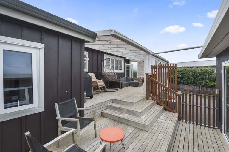 Photo of property in 127 Vipond Road, Stanmore Bay, Whangaparaoa, 0932