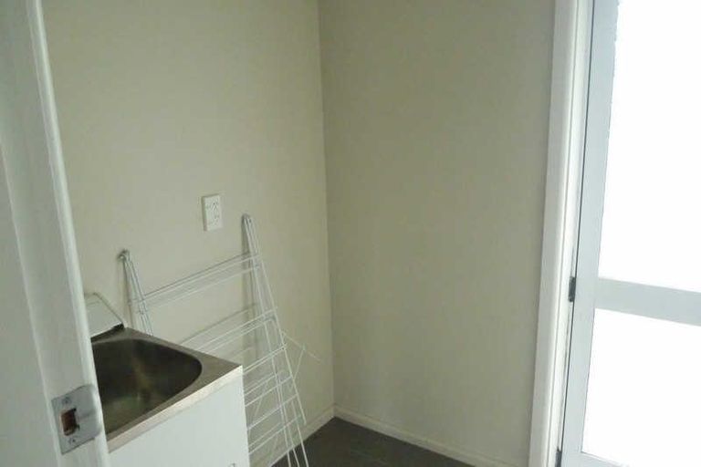 Photo of property in 79 Woolley Street, Avondale, Christchurch, 8061