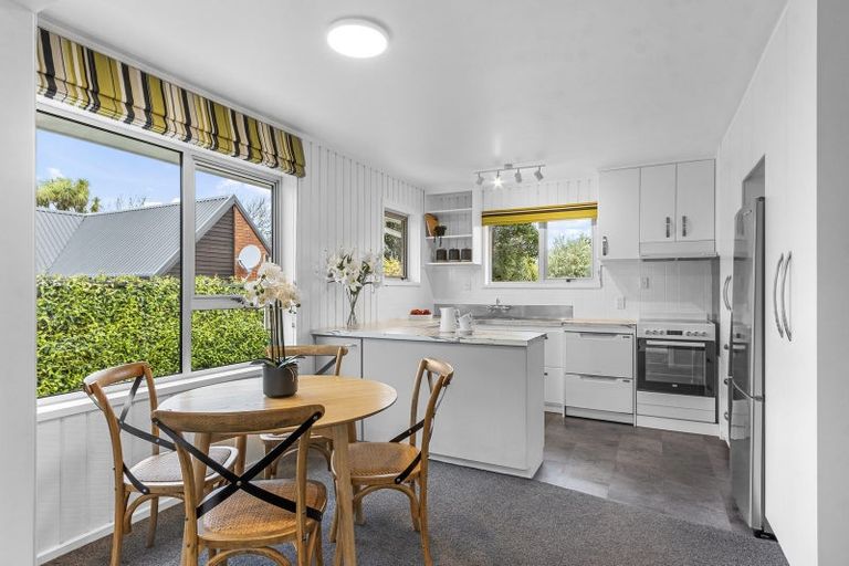 Photo of property in 41 Sandwich Road, Beckenham, Christchurch, 8023