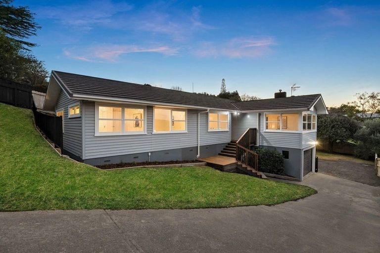 Photo of property in 8 Beswick Place, Birkdale, Auckland, 0626