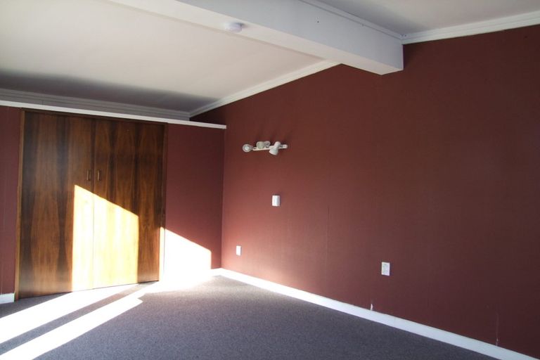 Photo of property in 24 Leman Street, Milton, 9220