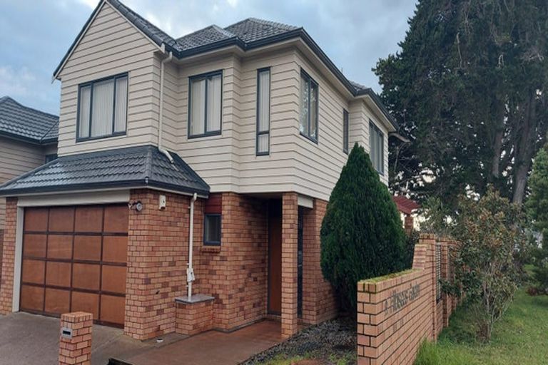 Photo of property in Hibiscus Garden, 1 Lavender Garden Lane, Oteha, Auckland, 0632