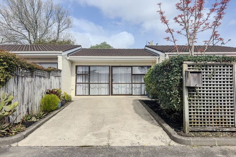 Photo of property in 21/85 Edmonton Road, Henderson, Auckland, 0612