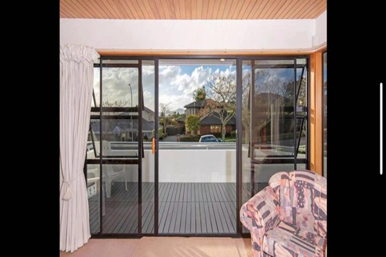 Photo of property in 48 Loloma Drive, Half Moon Bay, Auckland, 2012