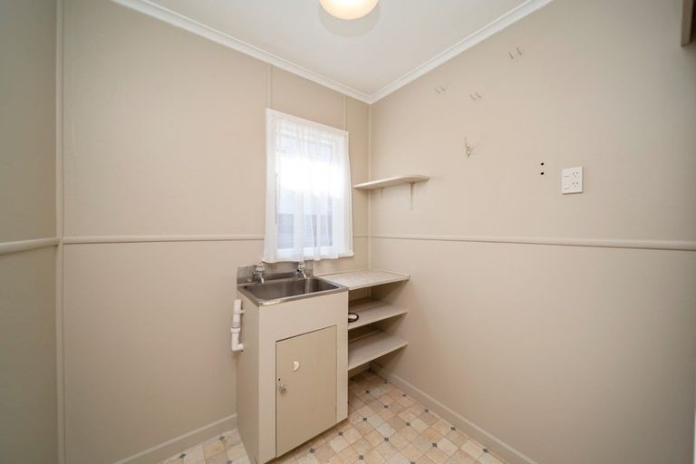 Photo of property in 1/16 Ridd Street, Lynmouth, New Plymouth, 4310