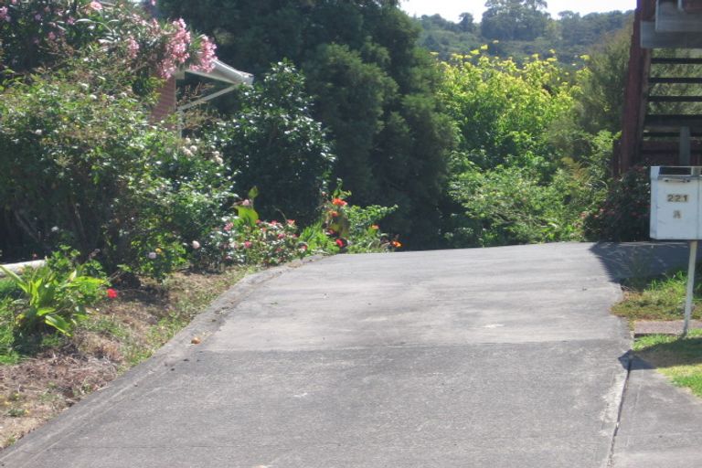 Photo of property in 2/221 Manuka Road, Bayview, Auckland, 0629