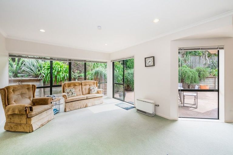 Photo of property in 18 Lorna Irene Drive, Raumati South, Paraparaumu, 5032