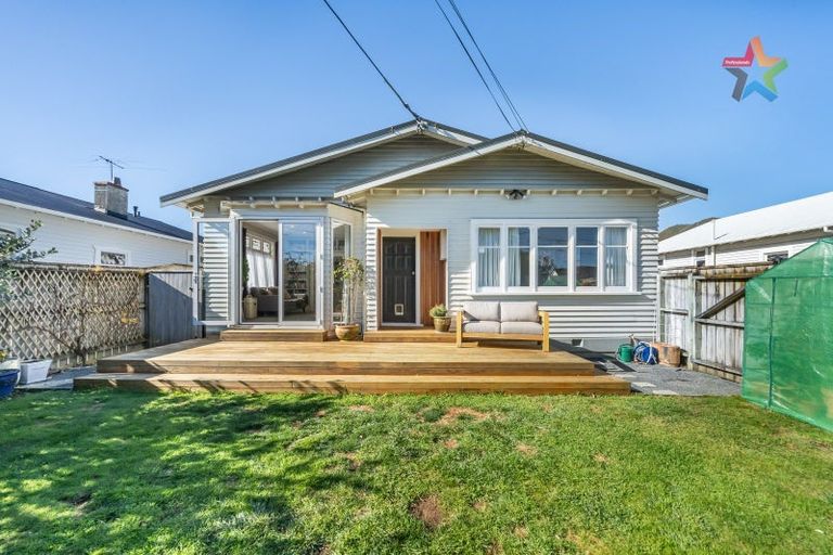 Photo of property in 7 Vincent Street, Waterloo, Lower Hutt, 5011