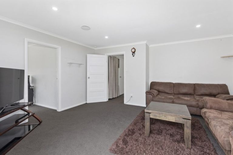 Photo of property in 2 Biddle Crescent, Taita, Lower Hutt, 5011