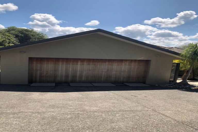 Photo of property in 52 Shelter Drive, Greenhithe, Auckland, 0632