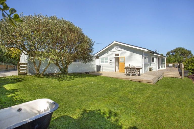 Photo of property in 18 Stewart Street, Raglan, 3225