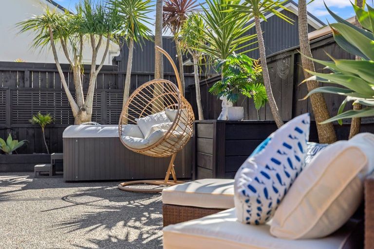 Photo of property in 32 Aranui Drive, Papamoa Beach, Papamoa, 3118