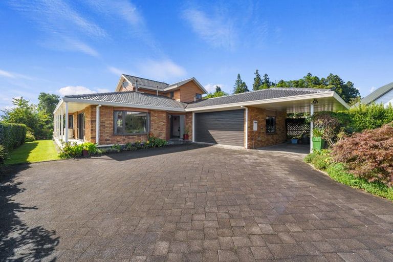 Photo of property in 17 Randell Place, Te Puke, 3119