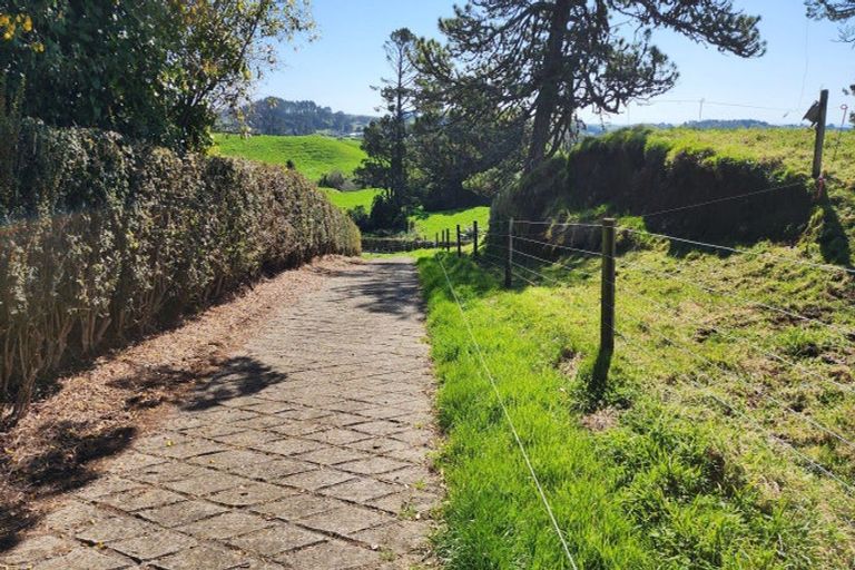 Photo of property in 868 Upland Road, Egmont Village, New Plymouth, 4372