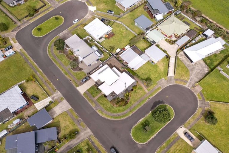 Photo of property in 18 Pacific Place, Whitianga, 3510