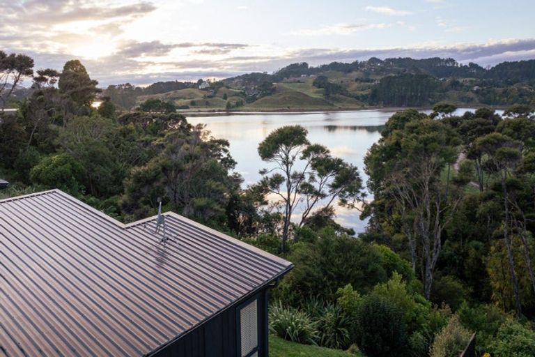 Photo of property in 6 Hapuapua Street, Raglan, 3225