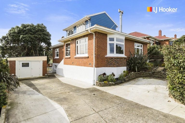 Photo of property in 109 Tahuna Road, Andersons Bay, Dunedin, 9013
