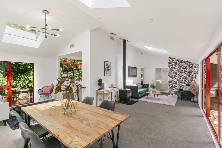 Photo of property in 18 Parsons Glen, Karori, Wellington, 6012