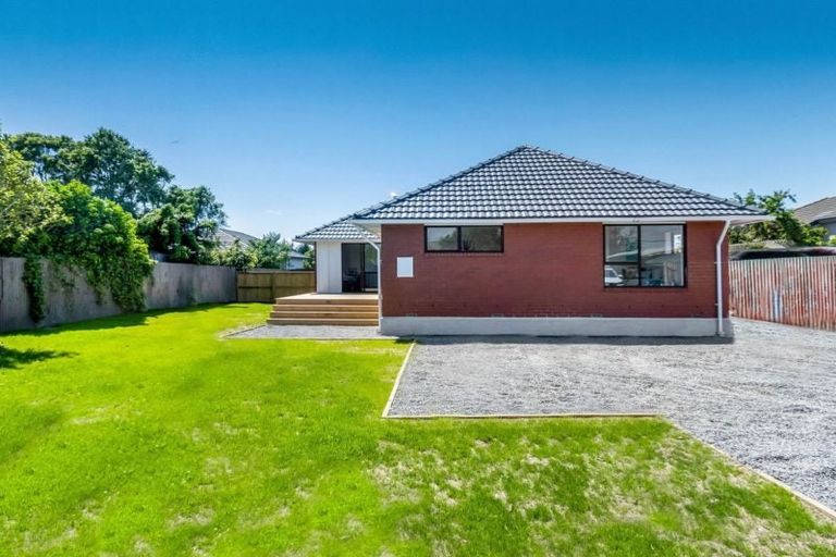 Photo of property in 400a Bower Avenue, Parklands, Christchurch, 8083