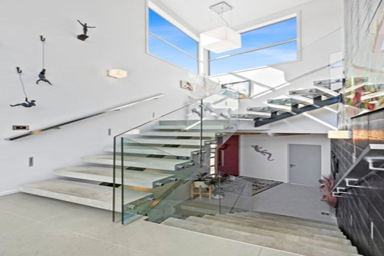 Photo of property in 48b Nevada Drive, Merrilands, New Plymouth, 4312