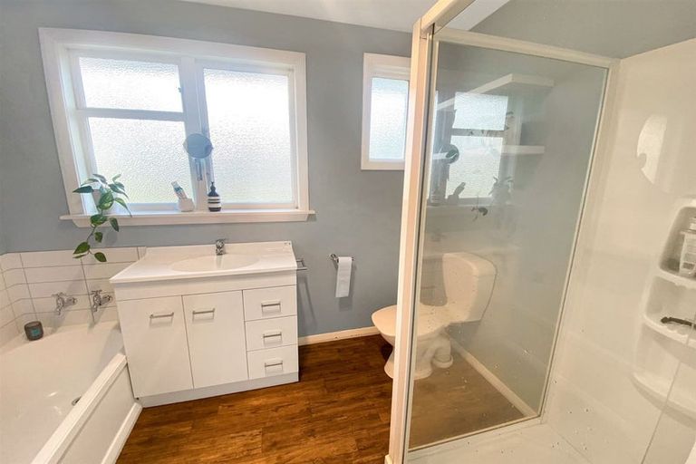 Photo of property in 68 Winters Road, Redwood, Christchurch, 8051