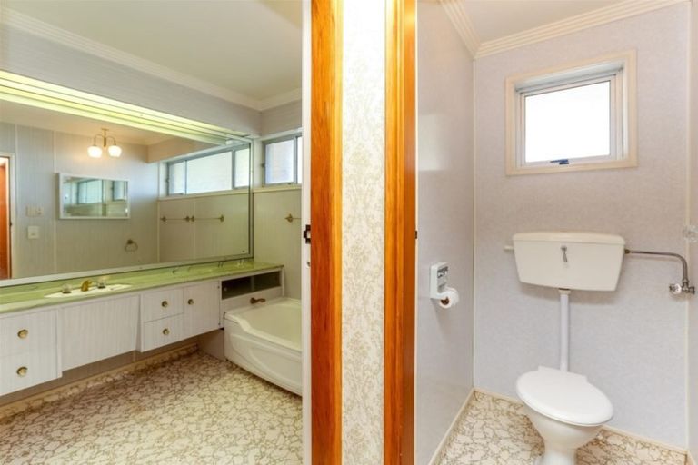 Photo of property in 8a Scott Street, Moturoa, New Plymouth, 4310