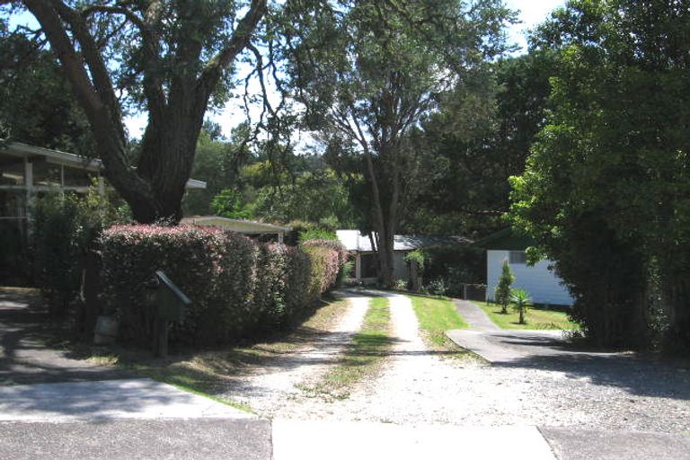 Photo of property in 16 Beeche Place, Birkdale, Auckland, 0626